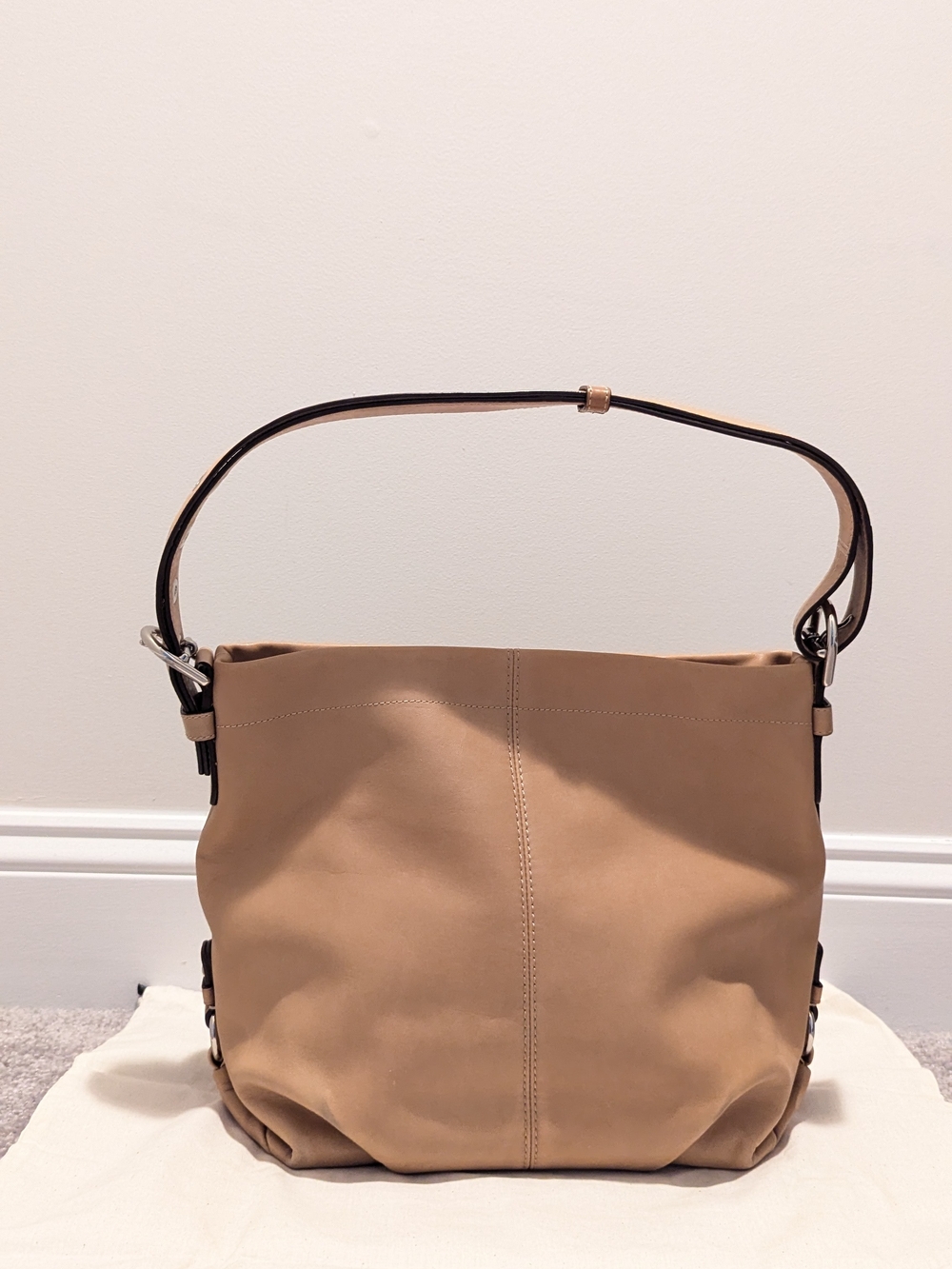Coach Tan Leather Bag With Adjustable Shoulder Strap - Good Condition